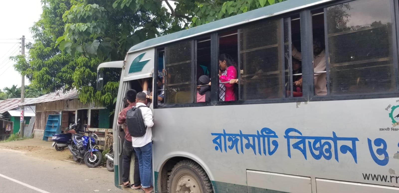 চালক নিয়োগে গড়িমসি, রাবিপ্রবির পরিবহন ব্যবস্থায় তীব্র সংকট